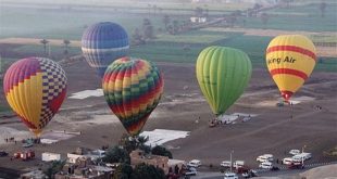 سلطات الطيران المدني تلغي رحلات البالون الطائر وتمنعها من الطيران بالأقصر
