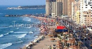 احتفالية على شاطئ ستانلى السياحي والمواكب تجوب شوارع الإسكندرية